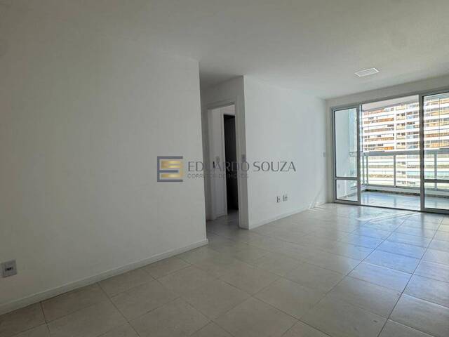#858 - Apartamento para Venda em Vila Velha - ES