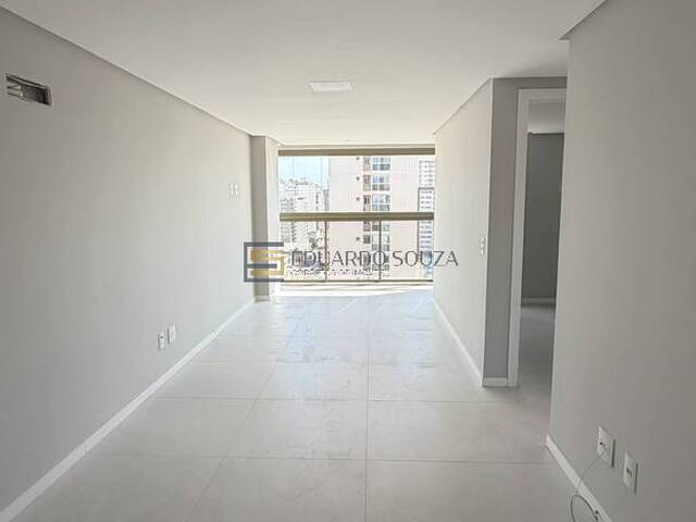 #880 - Apartamento para Venda em Vila Velha - ES